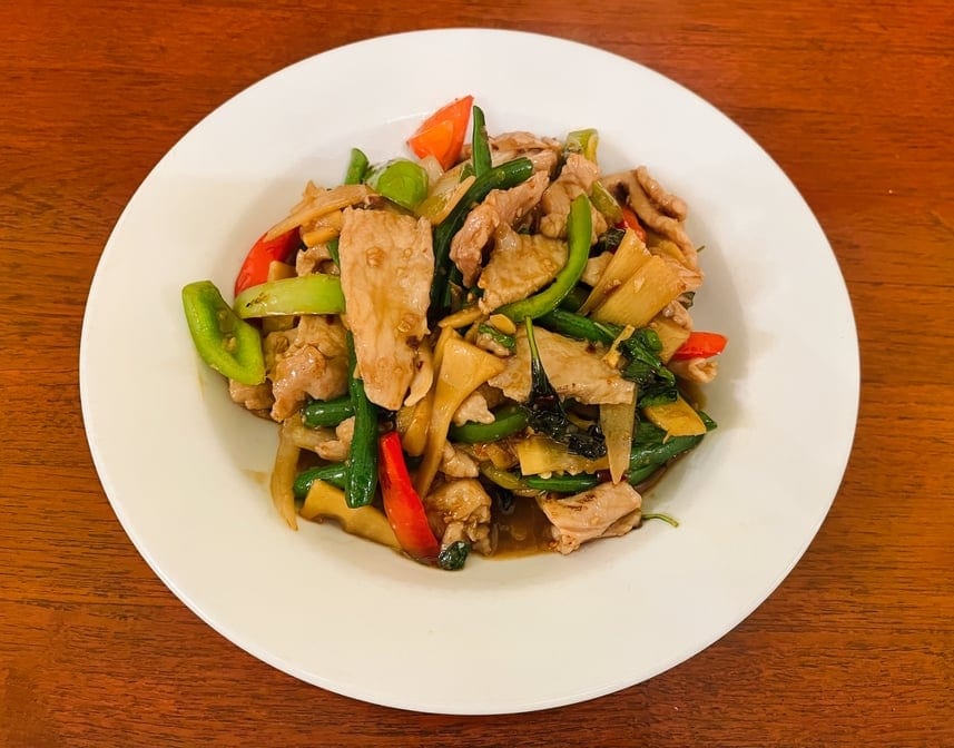 Pad Gaprow / Spicy Basil.